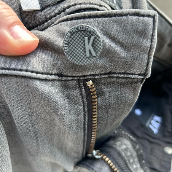 Kut from the Kloth Size 4 Grey Skinny zip ankle - Picture 12 of 16